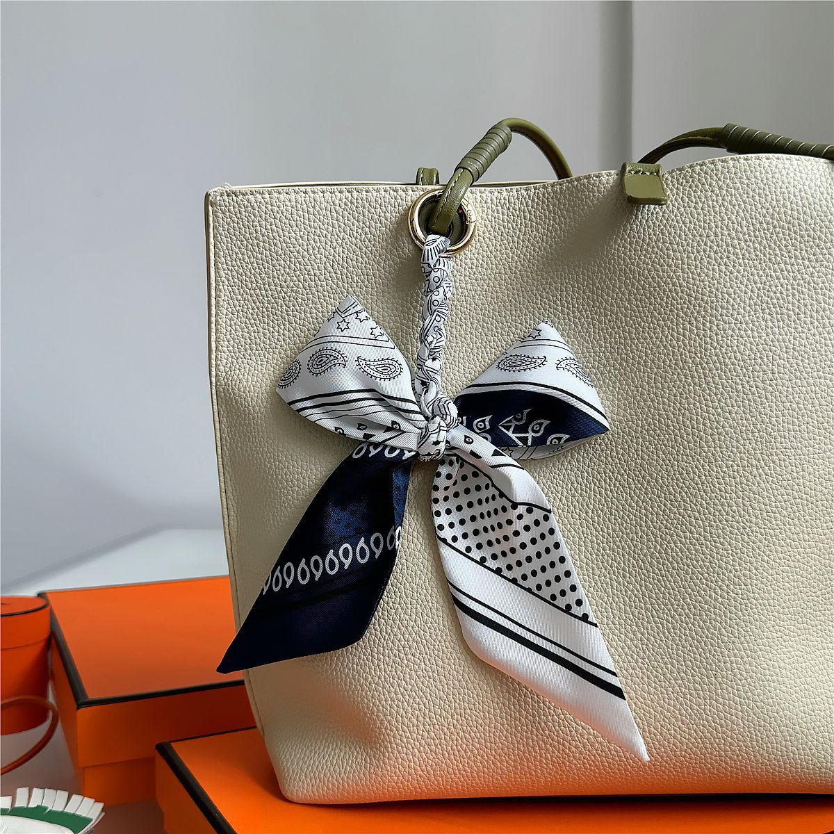 Élégant porte-clés nœud en soi - Women'S Ysl Fashion avis et prix